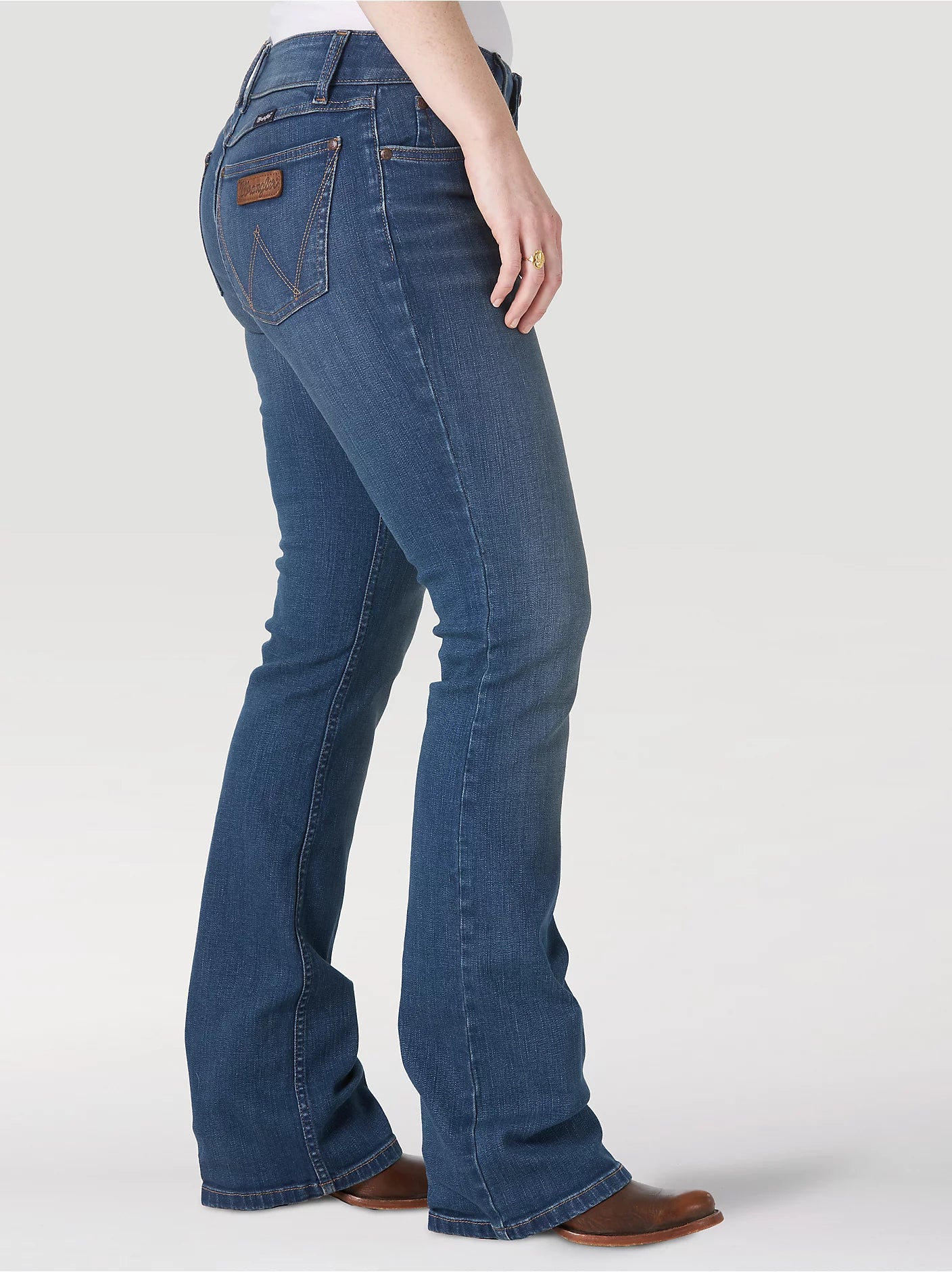 Wrangler 1009MWZHT Retro Mae Mid Rise Bootcut Jeans