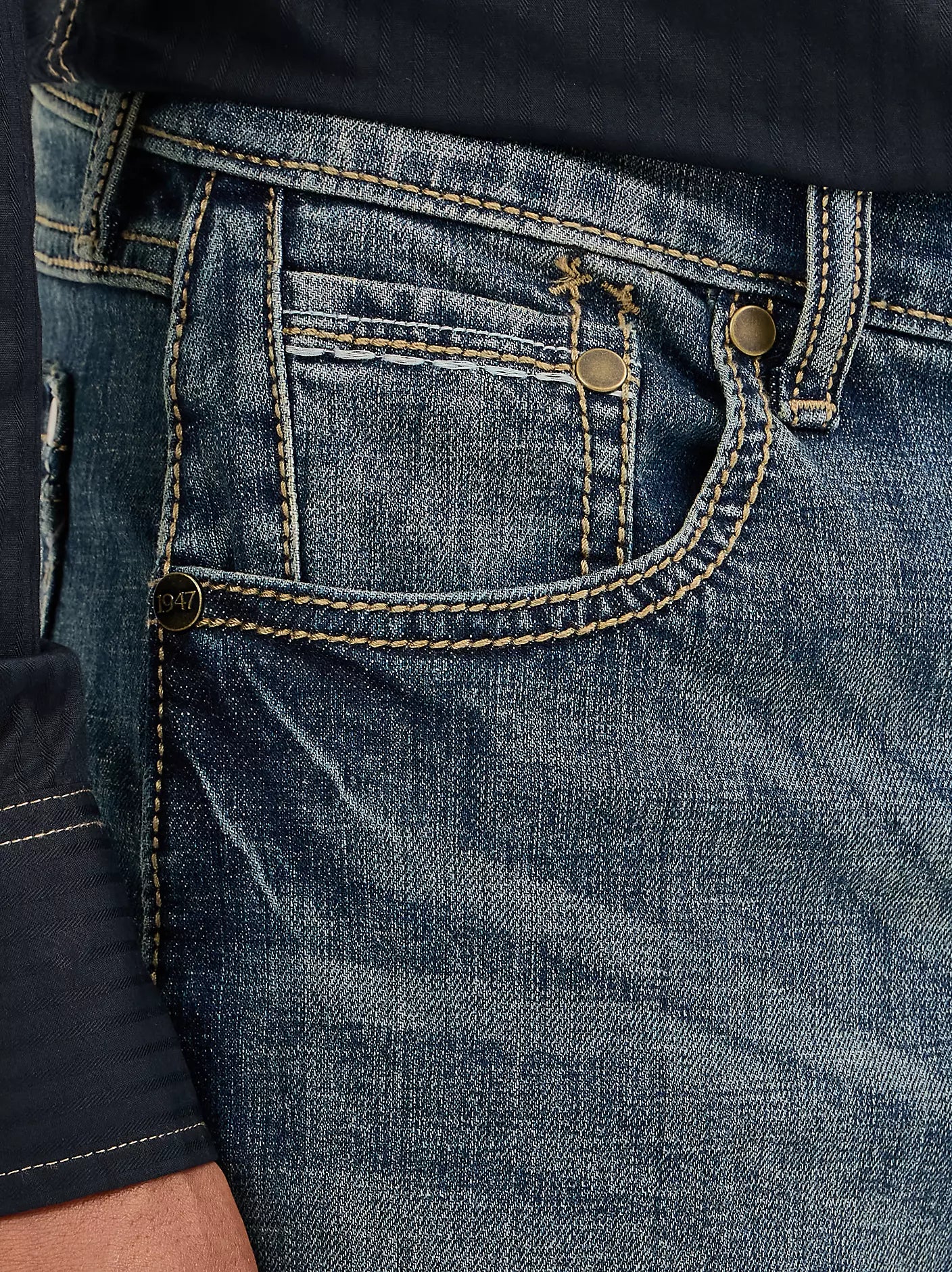 Wrangler Layton Retro® Slim Fit Bootcut Jean