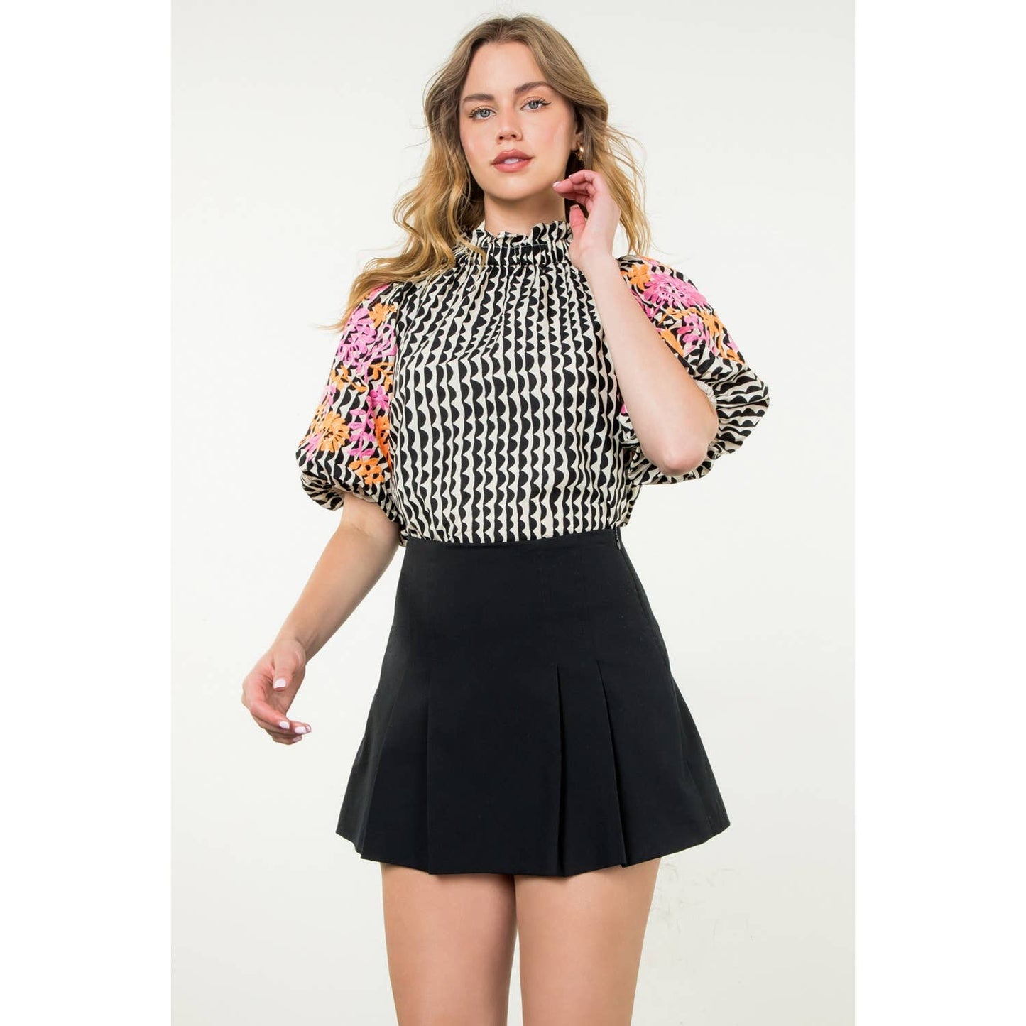 Embroidered Puff Sleeve Print Top