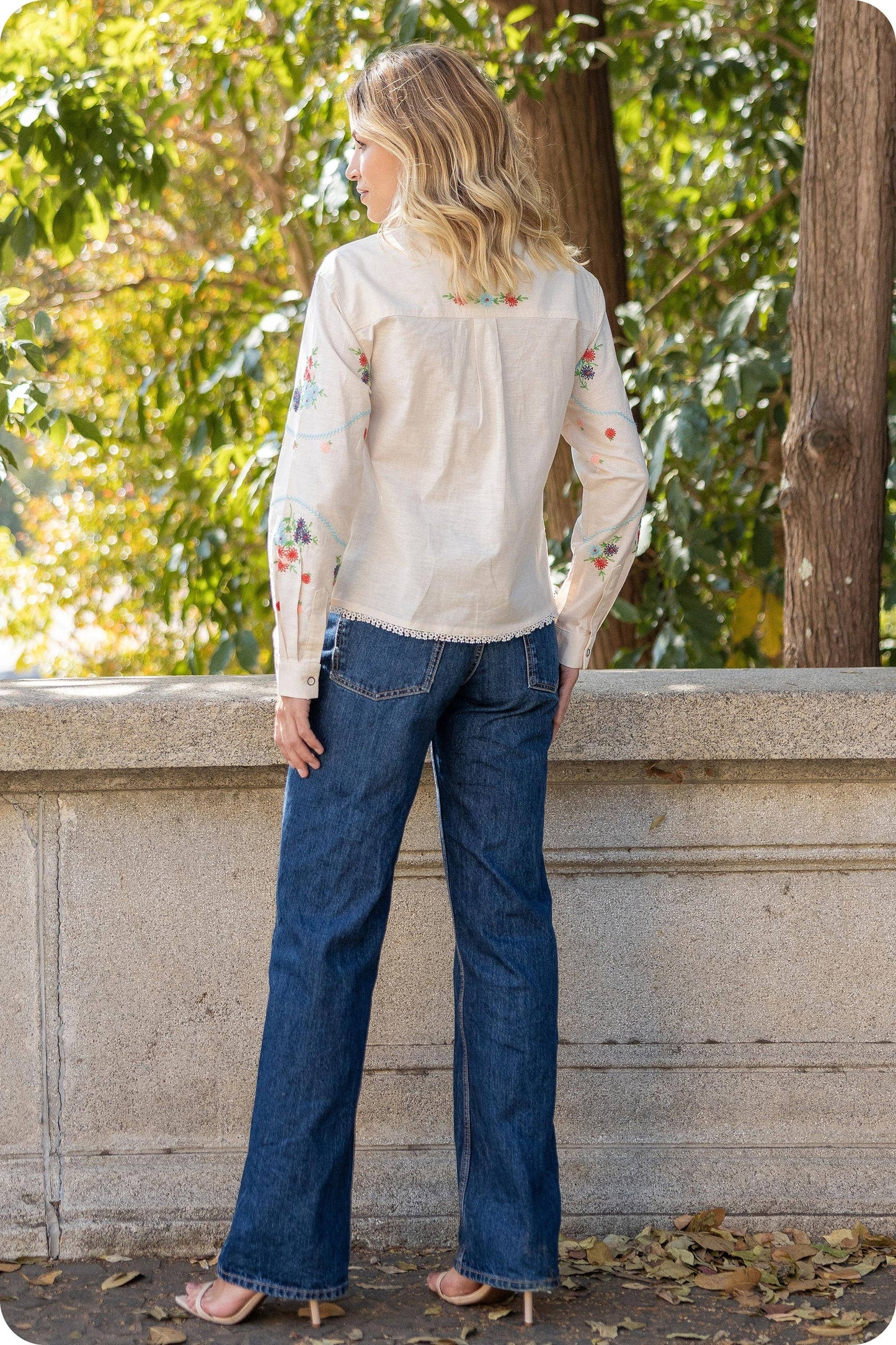 Flower Embroidery Long Sleeve Linen Shirt