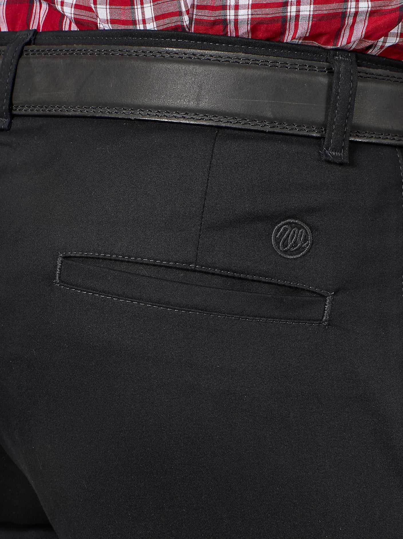 Wrangler Riata 1000097BK Casuals Pleated Front Relaxed Fit Pants