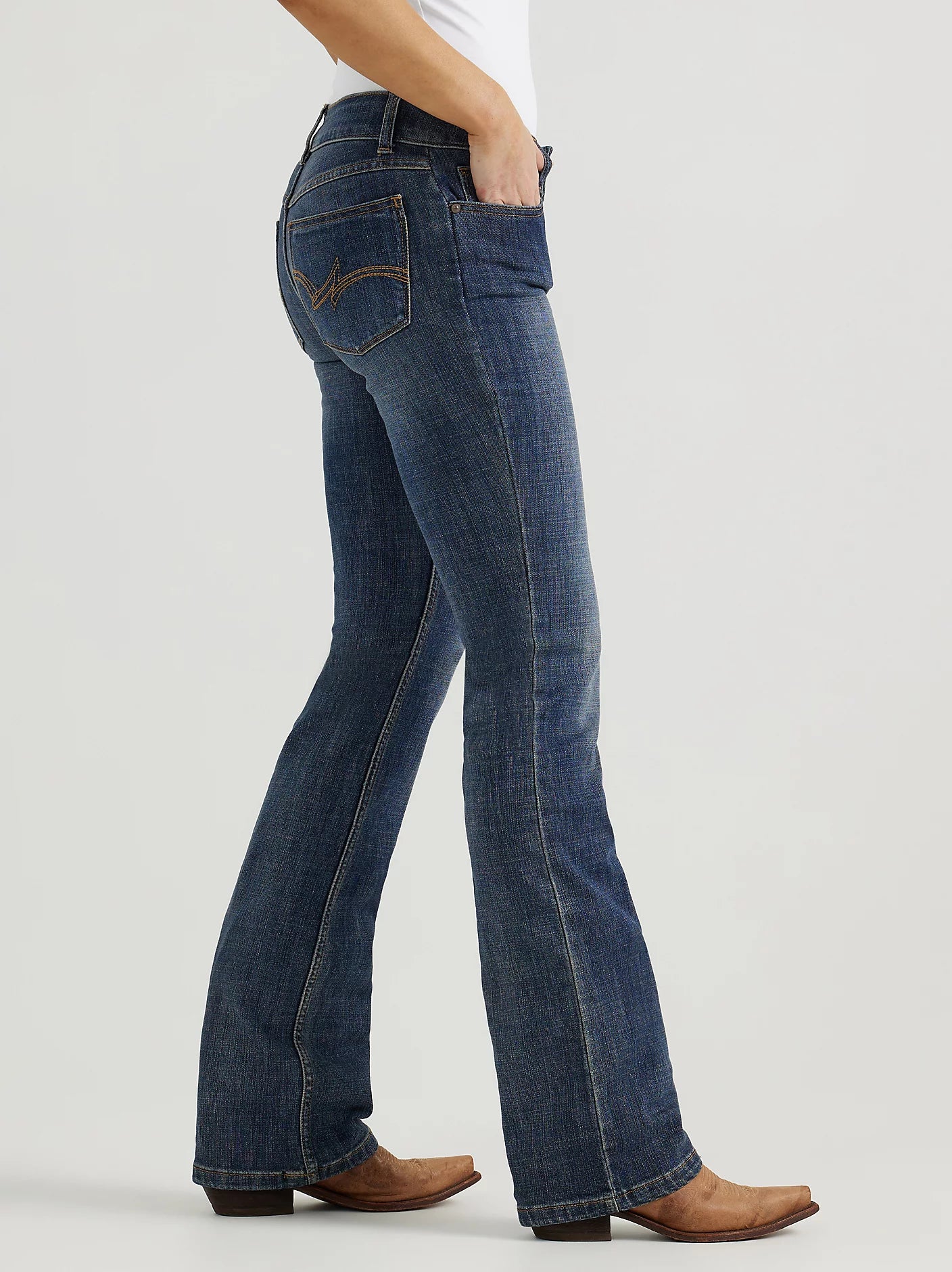 Wrangler 1009MWZAH Essential Mid-Rise Bootcut Jeans