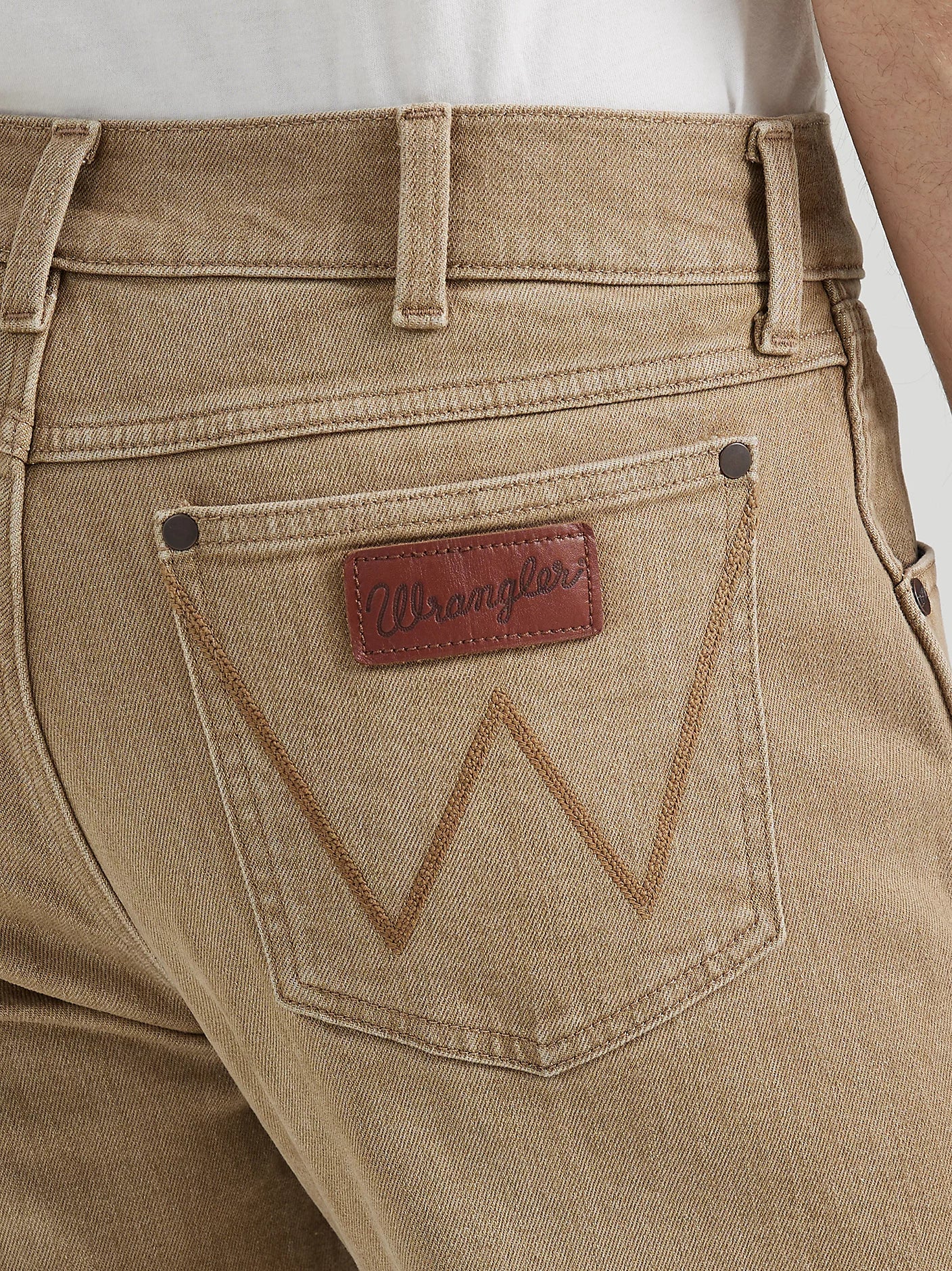 Wrangler 112345014 Retro® Slim Fit Straight Leg Jeans