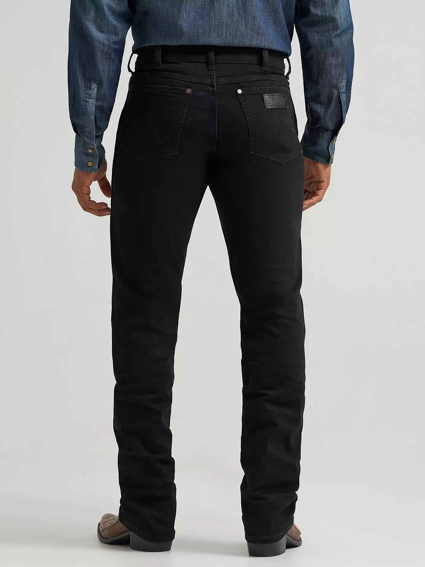 Wrangler Men's Blackwell Retro® Slim Fit Straight Leg Jeans