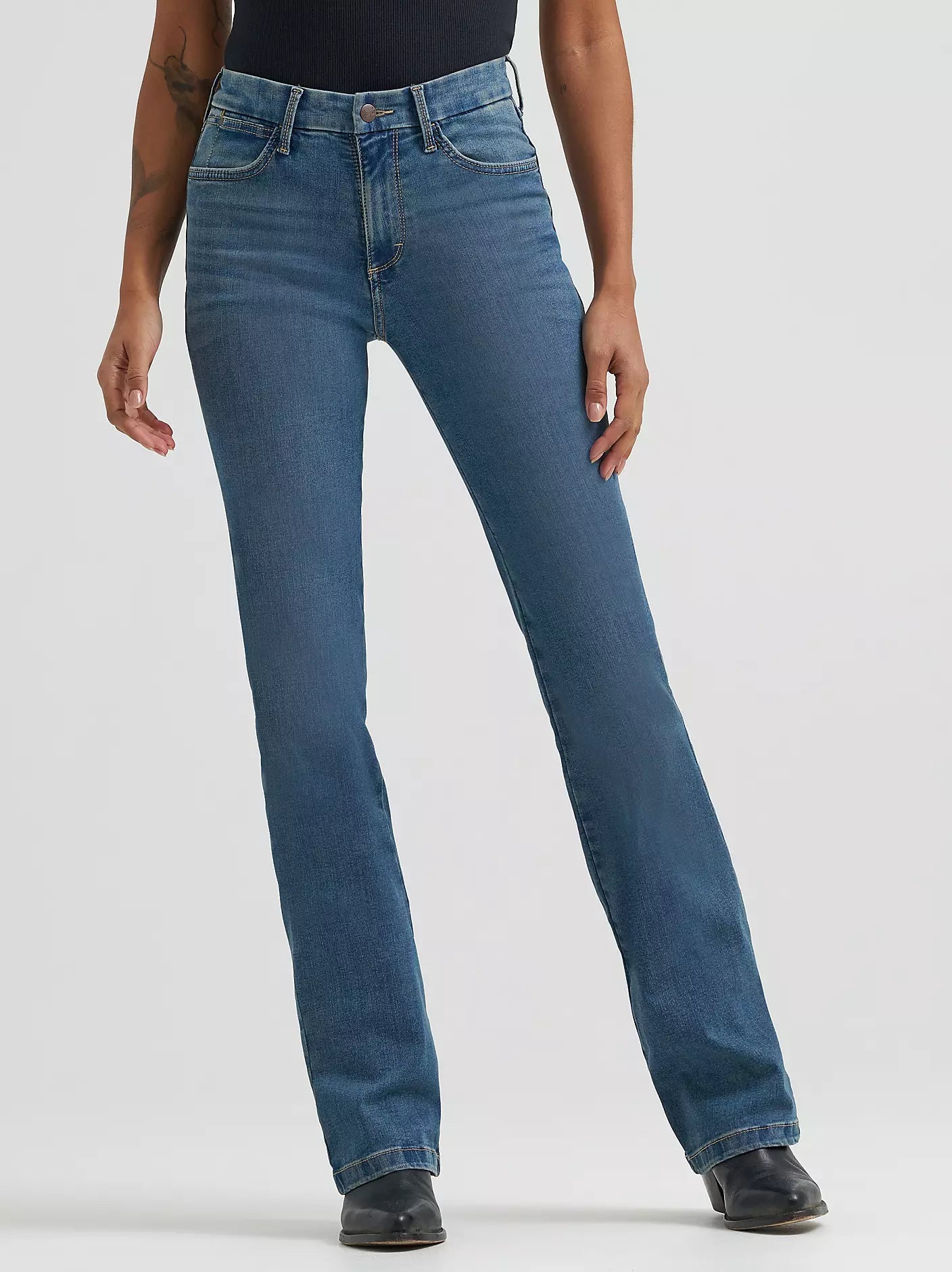 Wrangler Ada BESPOKE High Rise Bootcut Jean