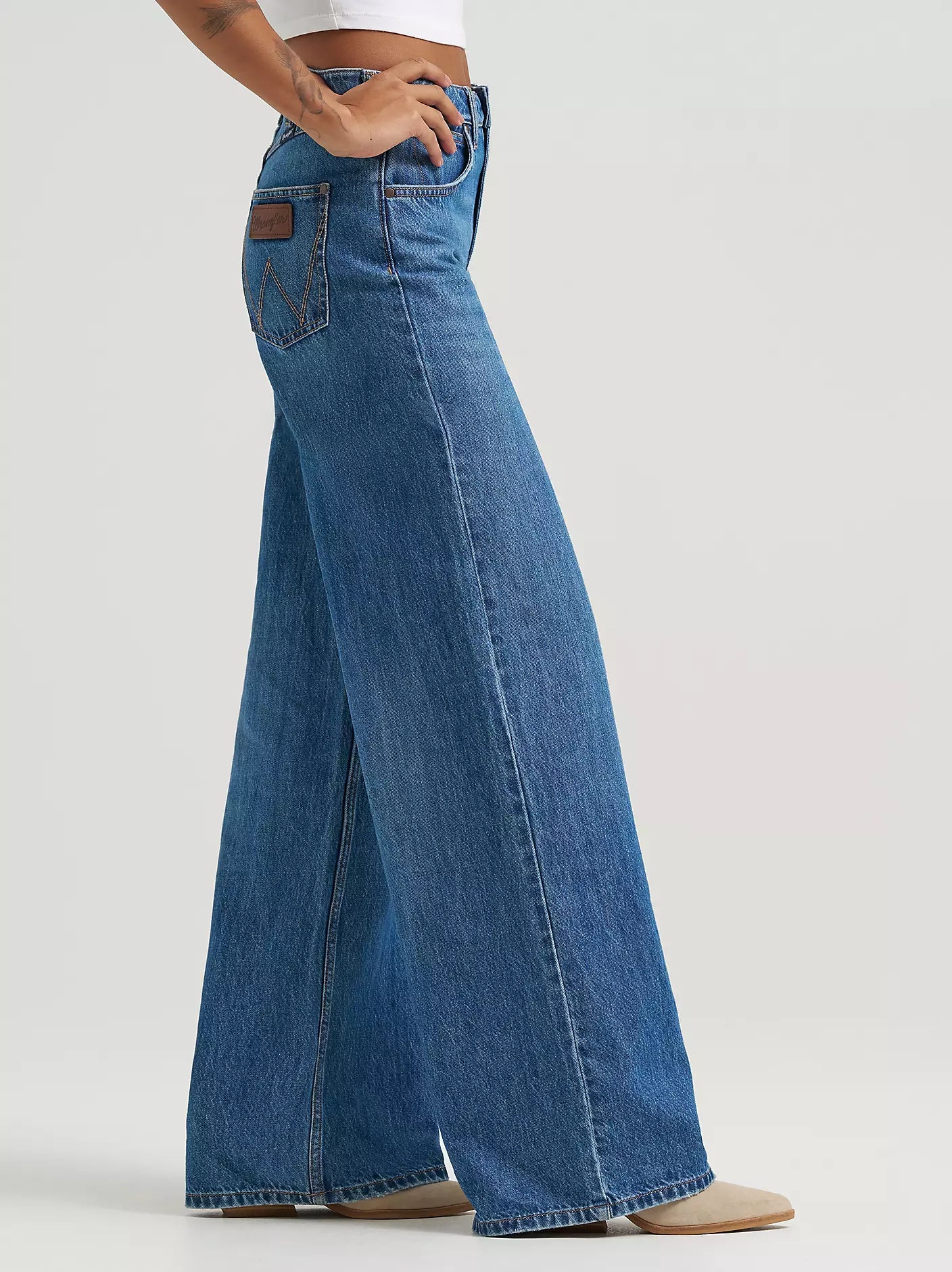 Wrangler Retro® Bailey High Rise Wide Leg Yvette Jeans
