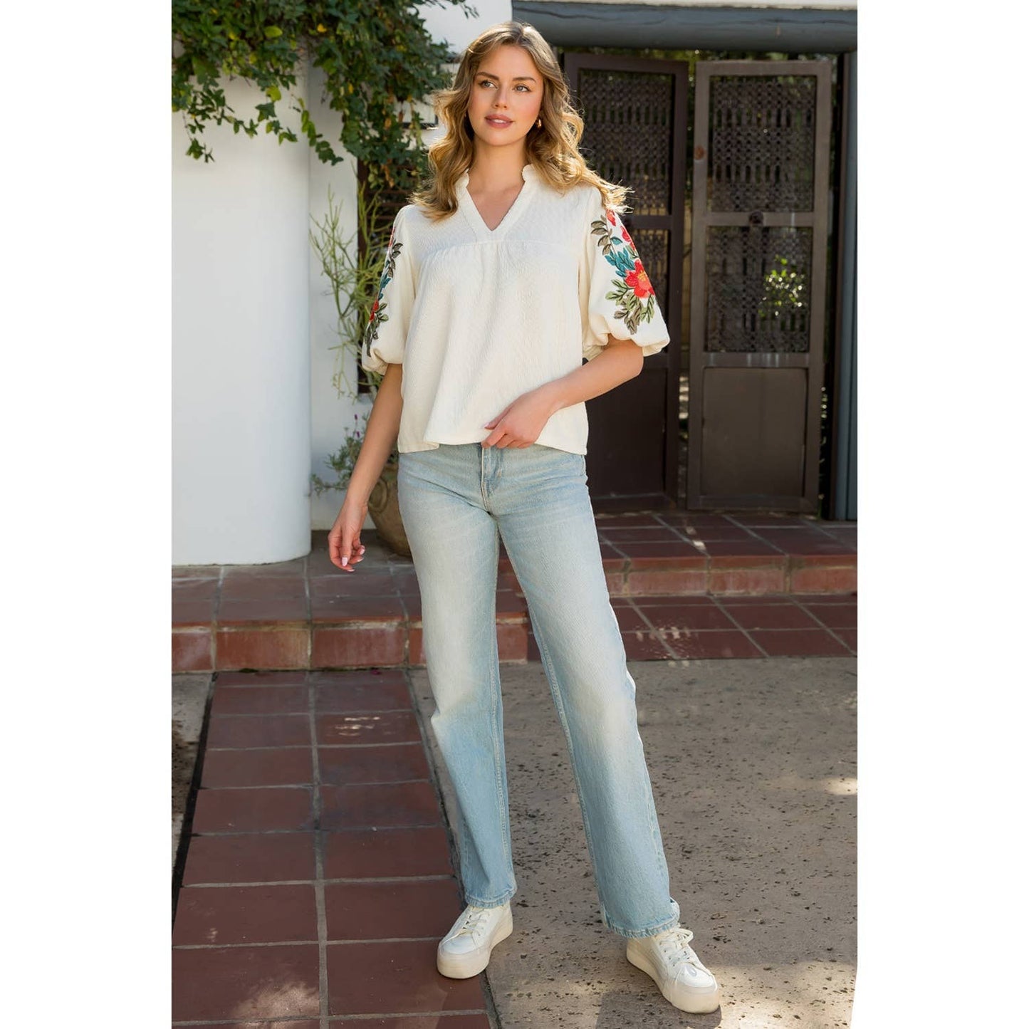 Embroidered Puff Sleeve Top