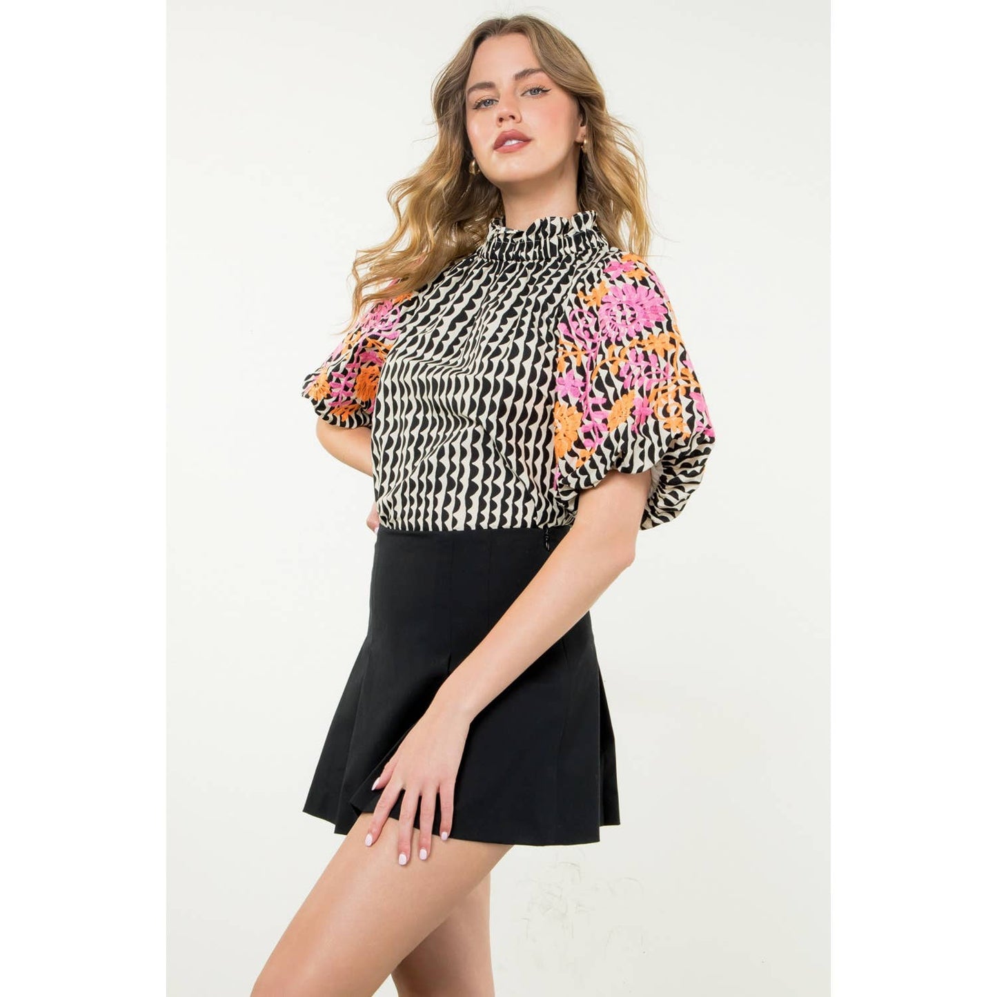 Embroidered Puff Sleeve Print Top