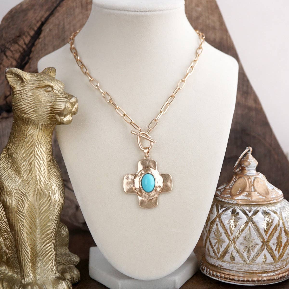 PennyLine Inc. Sunlit Cross – Hammered Cabochon Necklace