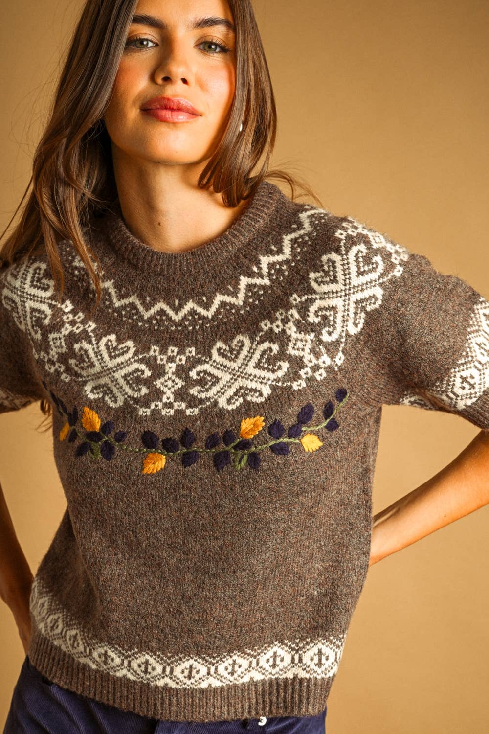 MIOU MUSE Leaf Embroidered Sweater Top