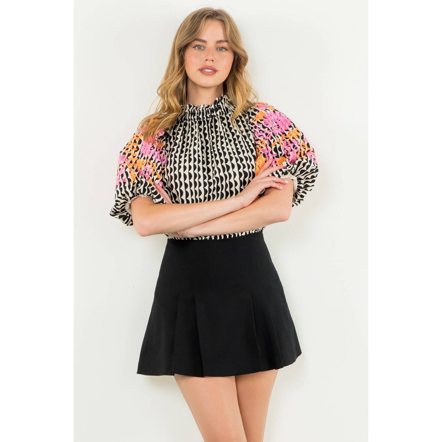Embroidered Puff Sleeve Print Top