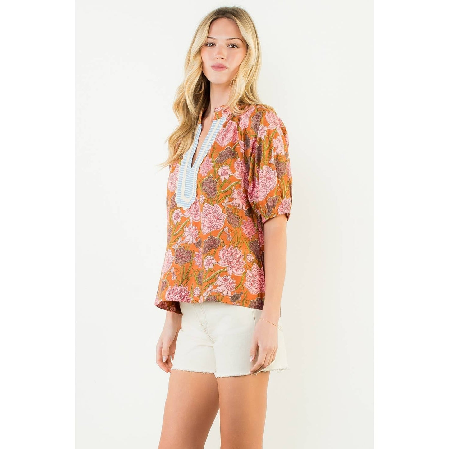 Short Sleeve Floral Pattern V-Neck Top