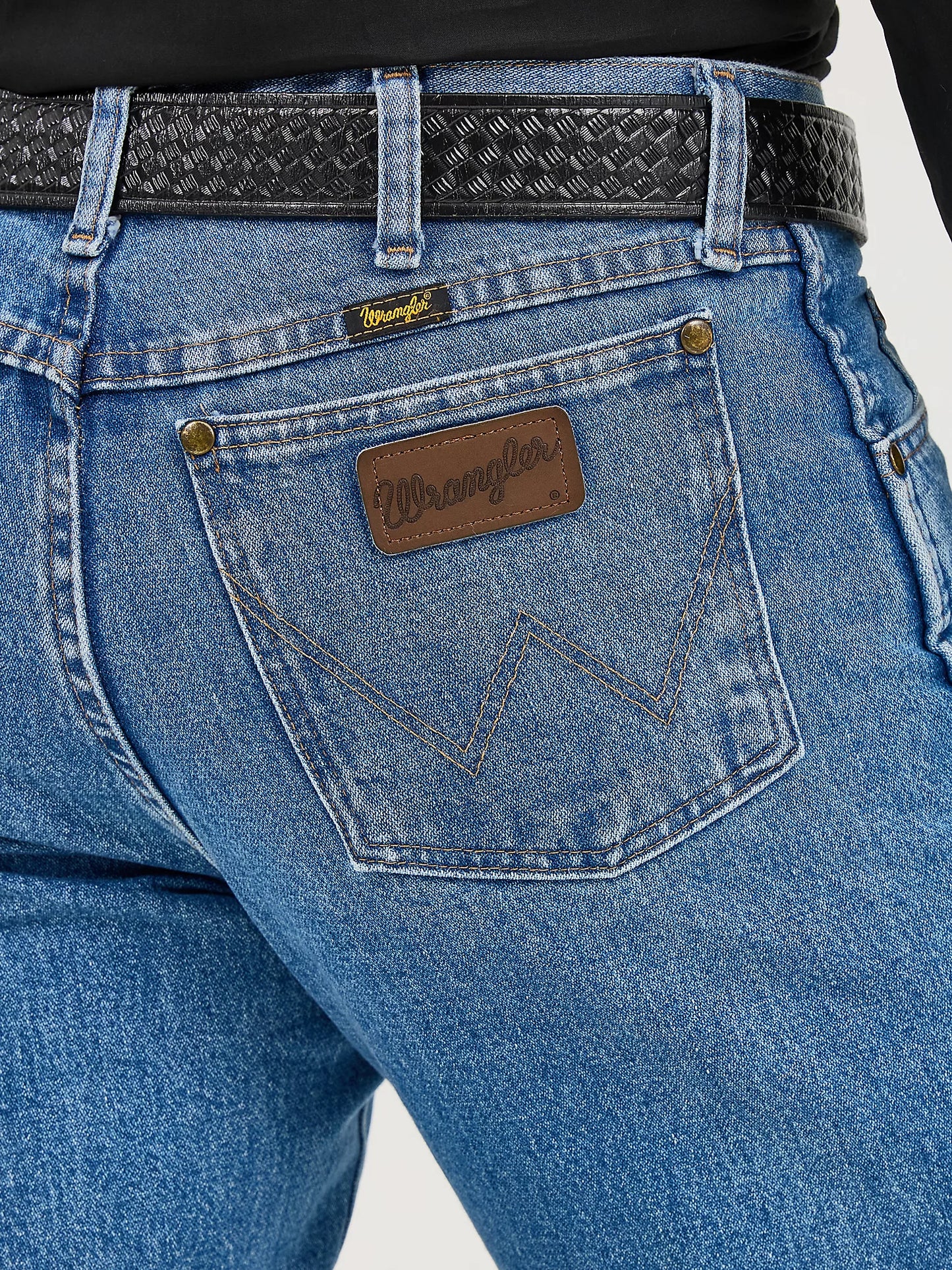 Wrangler 1047MWZSW Premium Performance Cowboy Cut Regular Fit Jeans