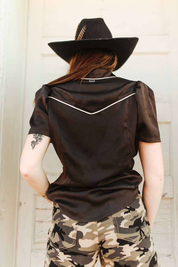 Espresso Satin Pearl Snap Puff Sleeve Top