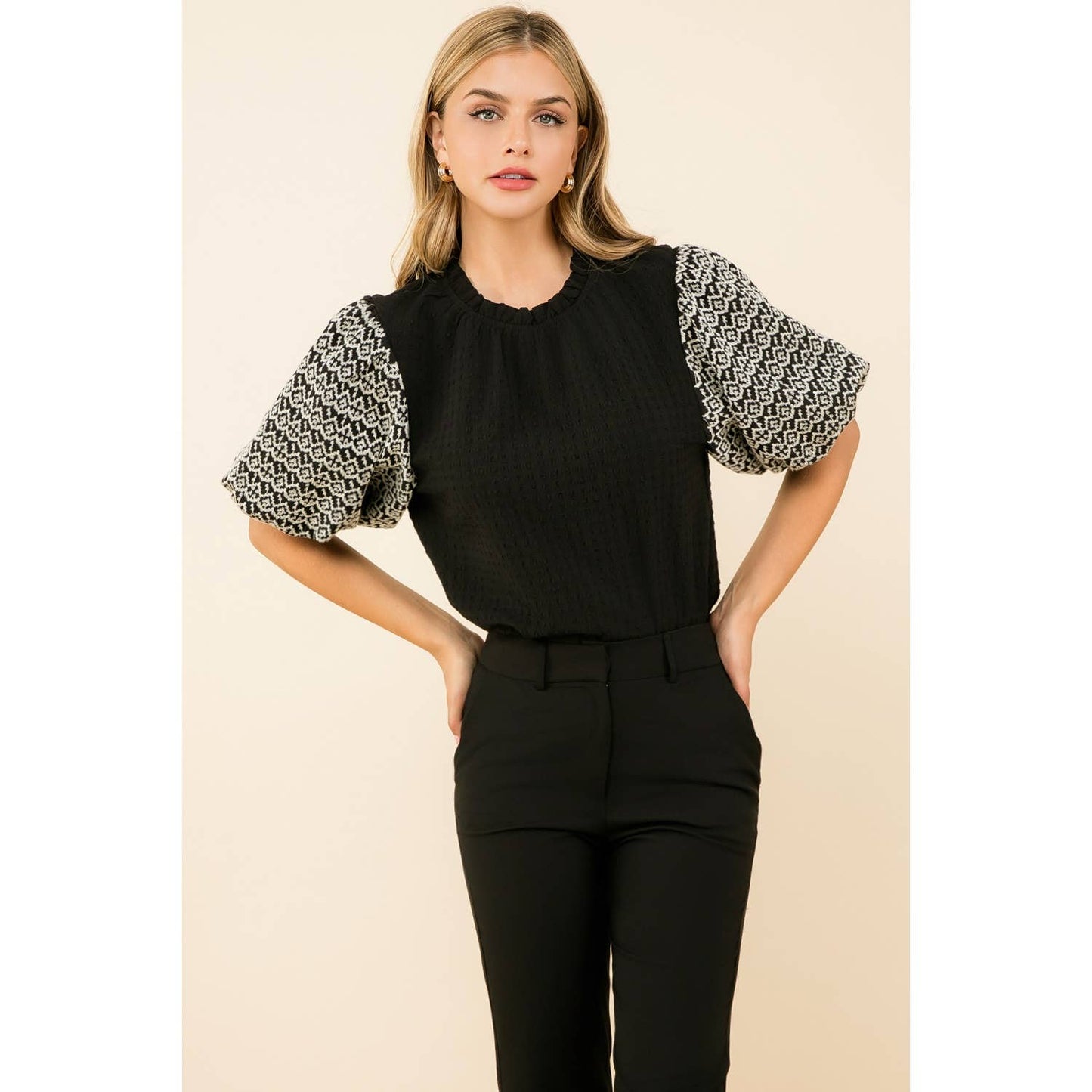 Embroidered Puff Sleeve Top