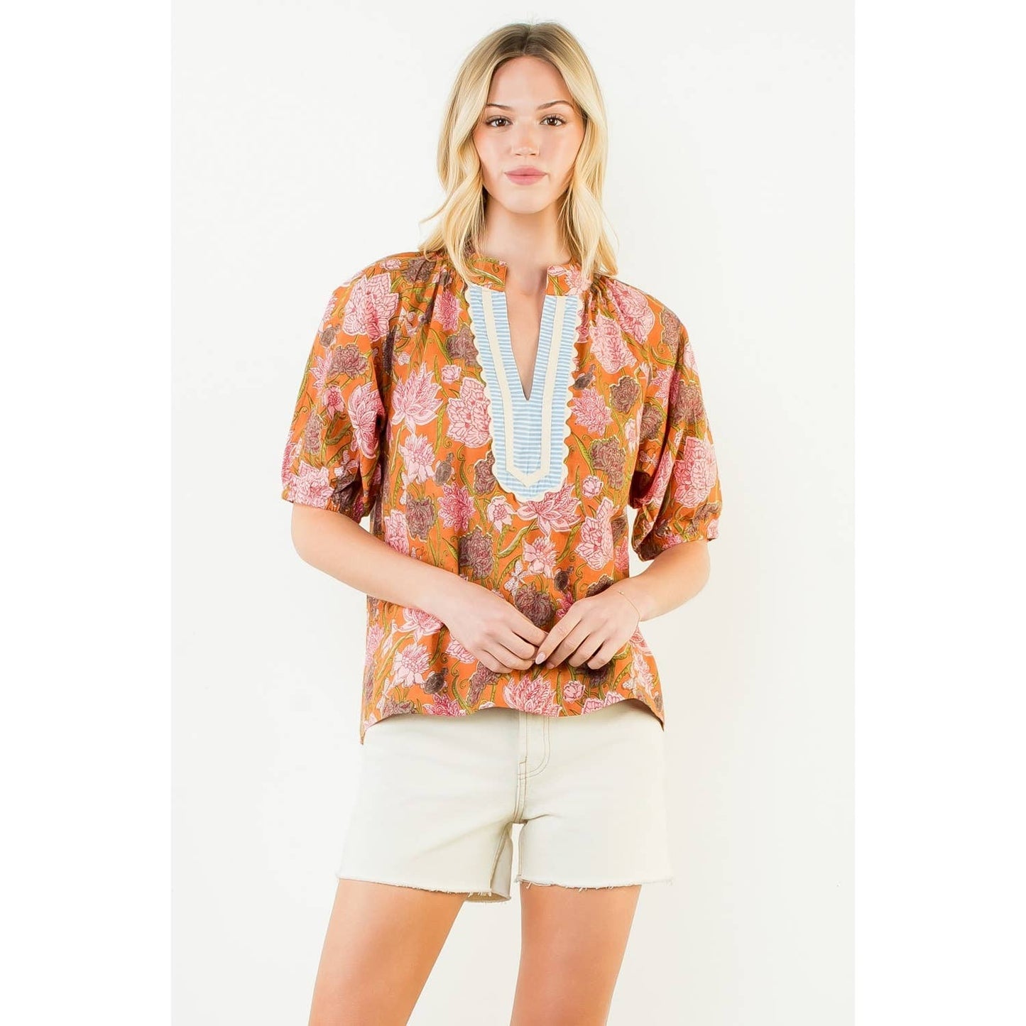 Short Sleeve Floral Pattern V-Neck Top