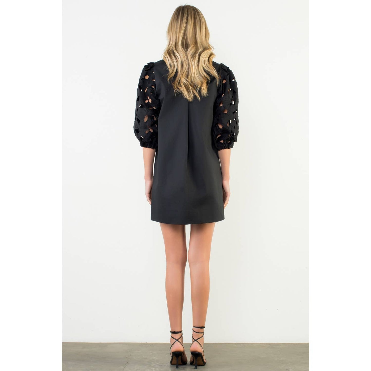 Eyelet Detail Short Sleeve Dress