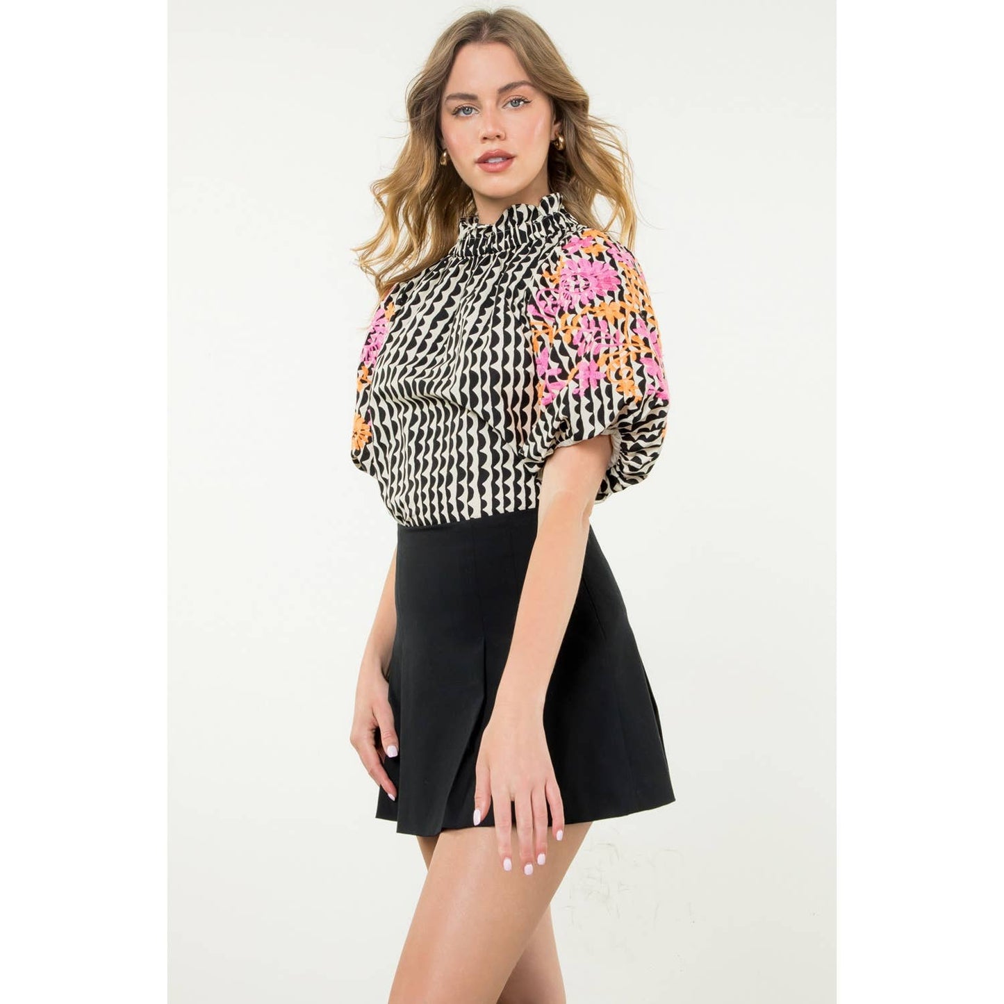 Embroidered Puff Sleeve Print Top