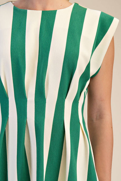 Round Neck Waist Pleated Mini Dress