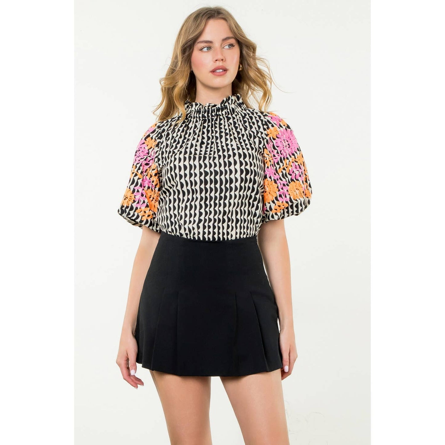 Embroidered Puff Sleeve Print Top