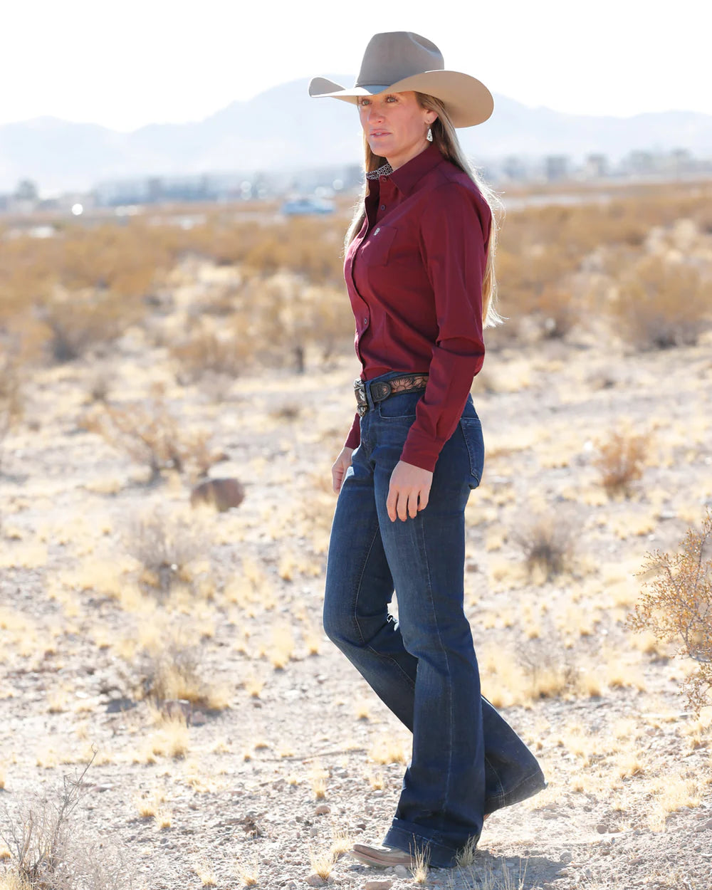 Cinch Women’s Stretch Arena Fit Button-Down Western Shirt