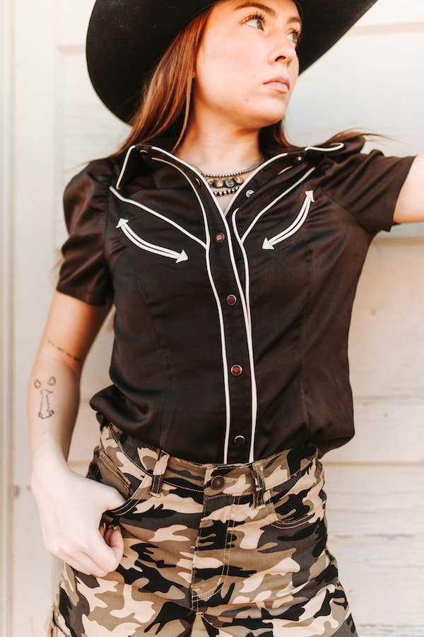 Espresso Satin Pearl Snap Puff Sleeve Top