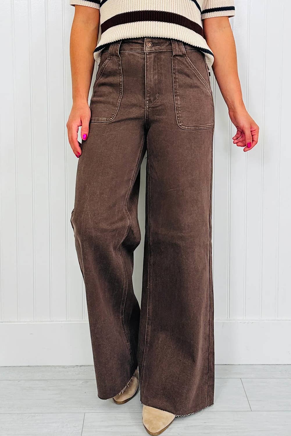 Retro Washed Patch Pocket Loose Jeans