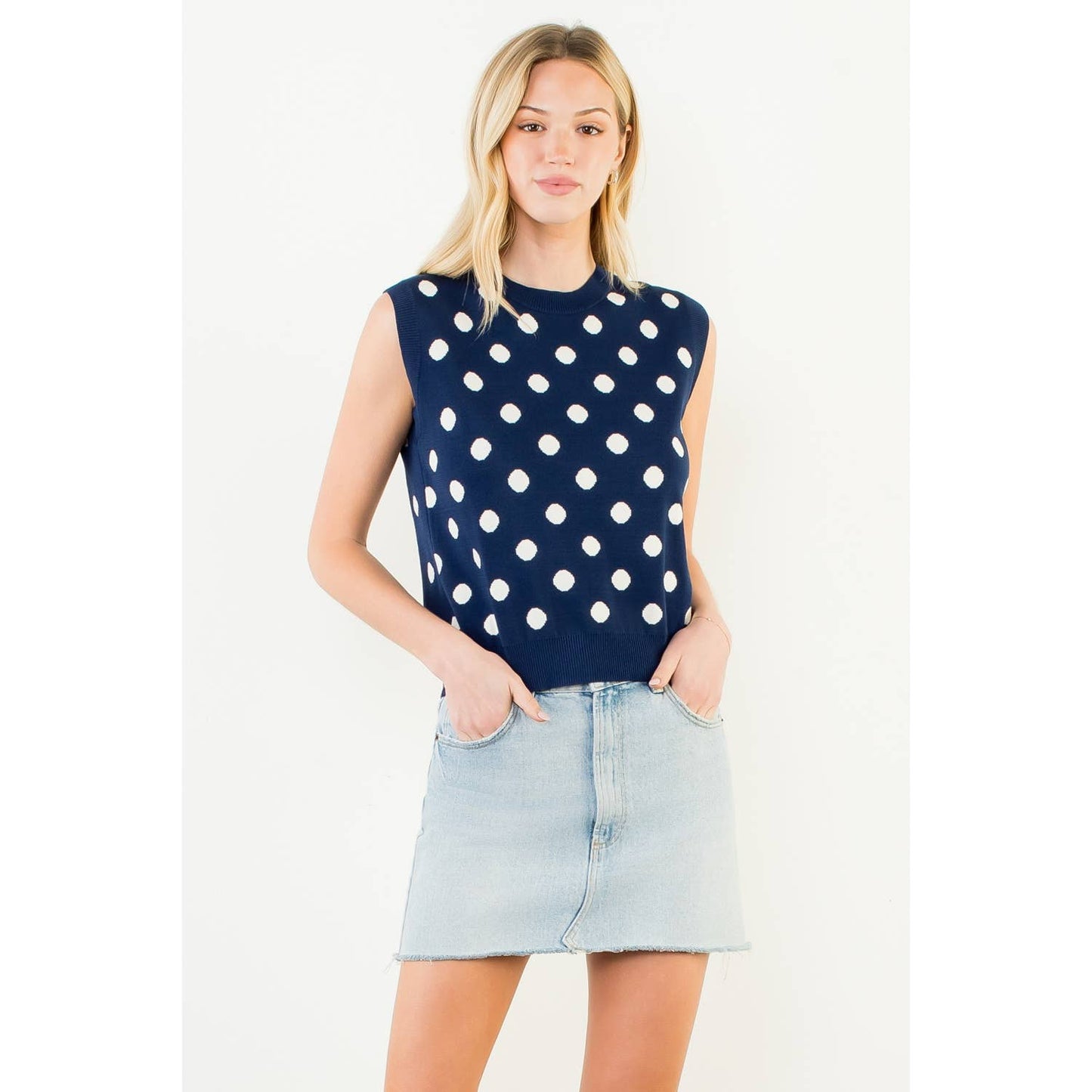 Sleeveless Polka Dot Knitted Top