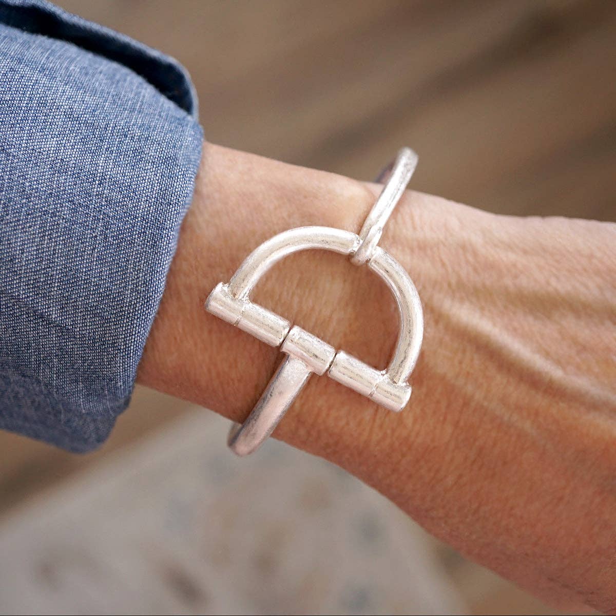 PennyLine Inc. Equestrian Loop – Horsebit Hook Bracelet