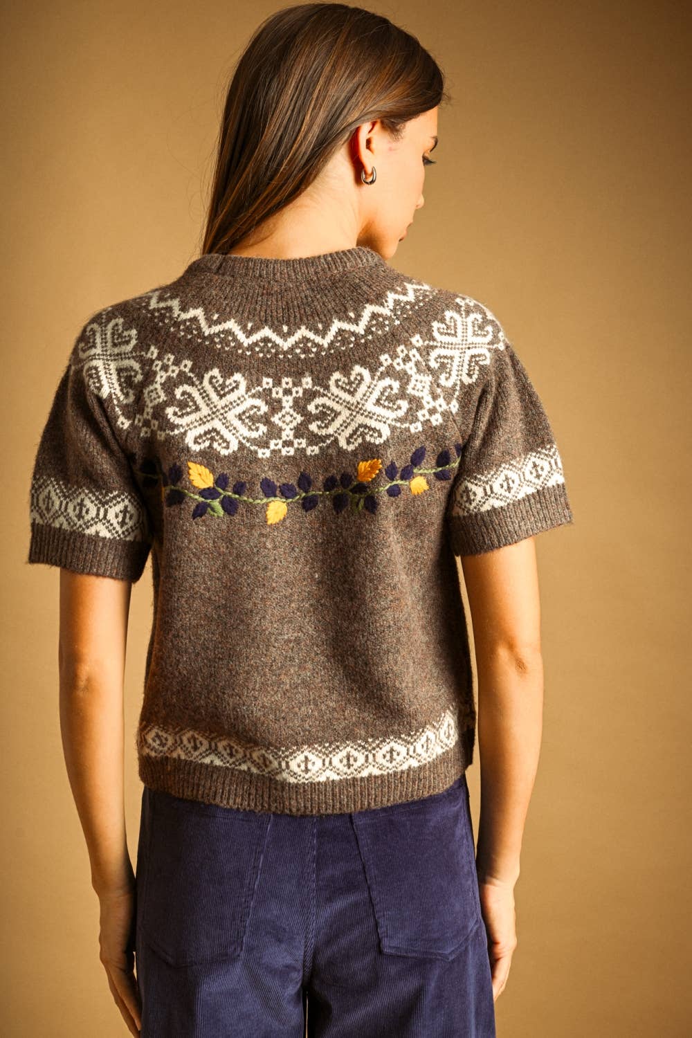 MIOU MUSE Leaf Embroidered Sweater Top