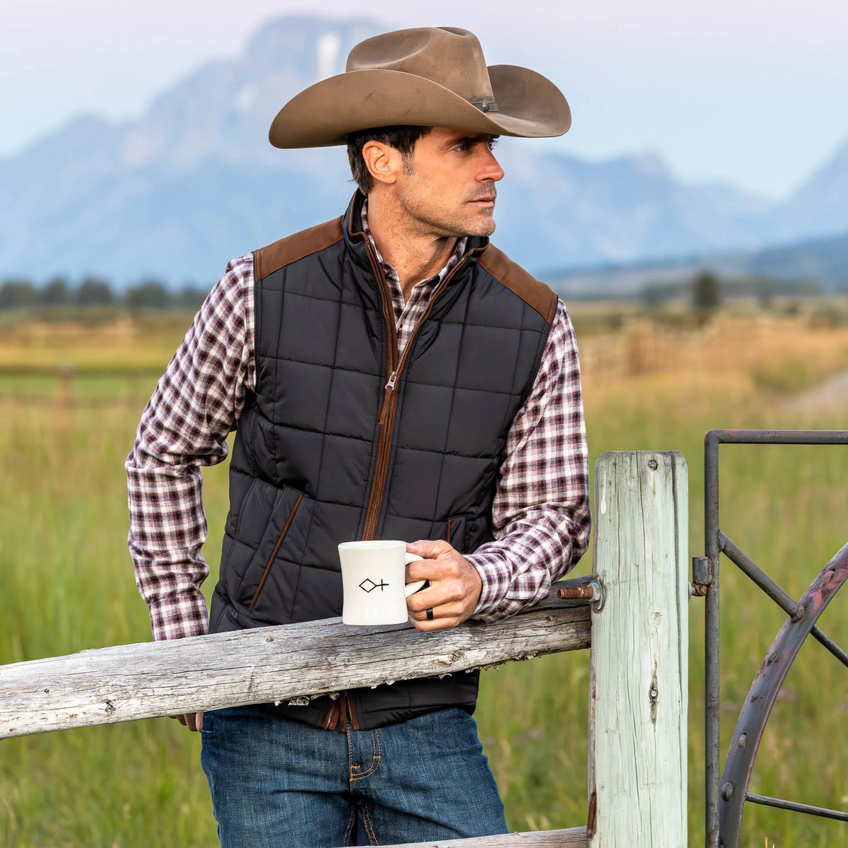 Madison Creek Outfitters Black Shelby Lightweight Nylon Quilted Vest